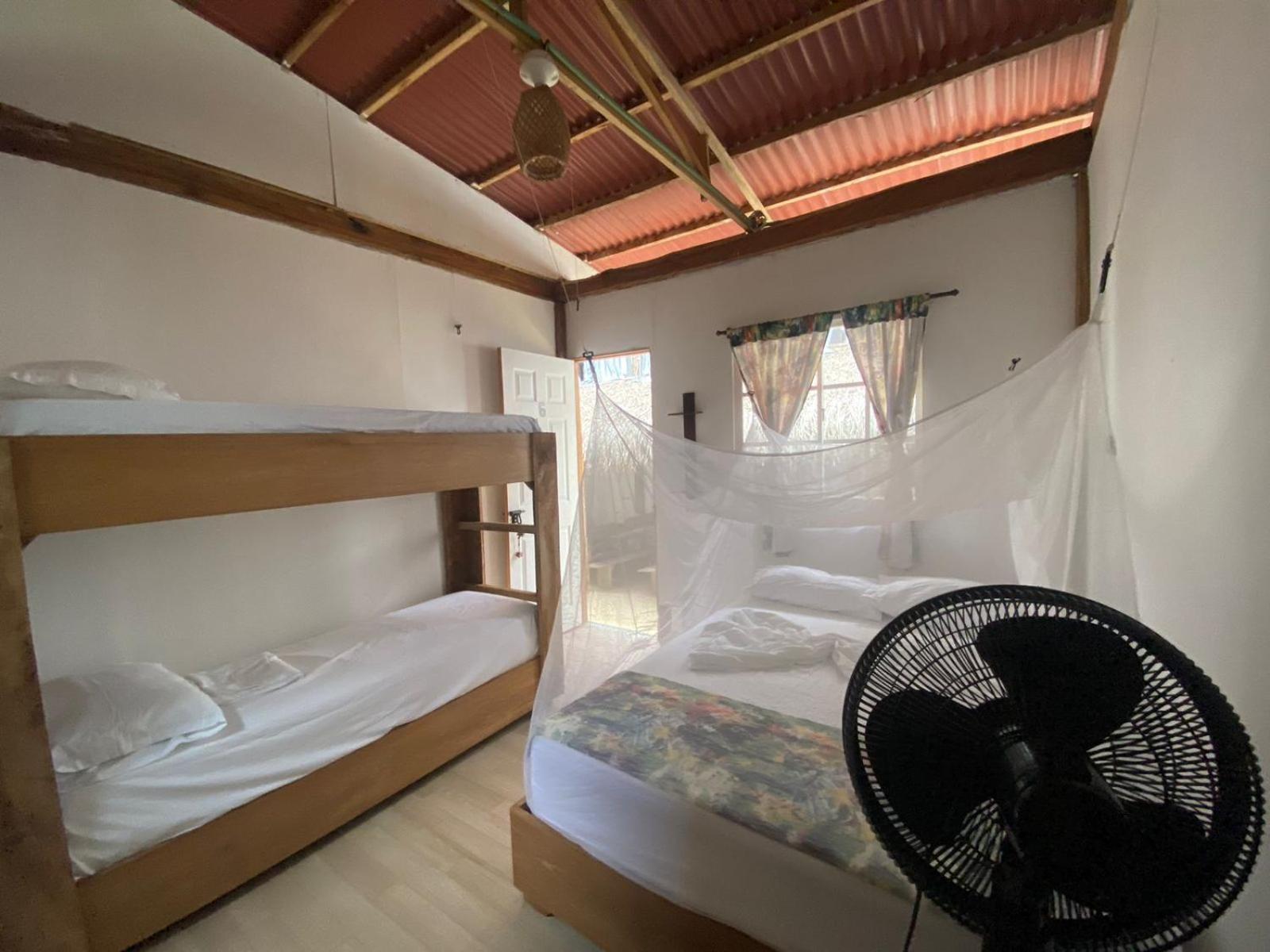 Hostal Punta Cangrejo San Onofre المظهر الخارجي الصورة